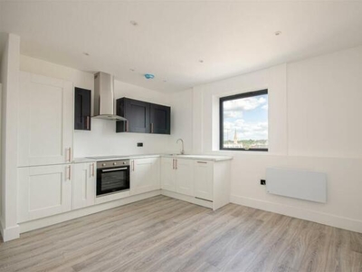 2 Bedroom Flat For Rent In St. Giles Street
