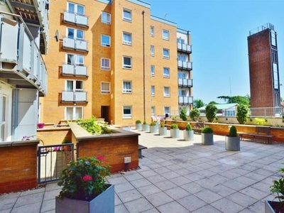 2 Bedroom Flat For Rent In Tuns Lane
