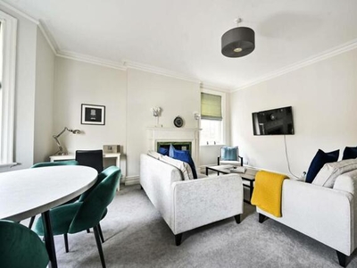 2 Bedroom Flat For Sale In Fulham Broadway, London
