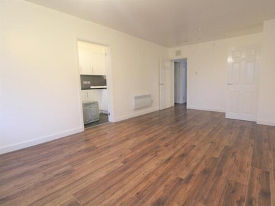2 Bedroom Flat For Sale In Park Road, Peterborough