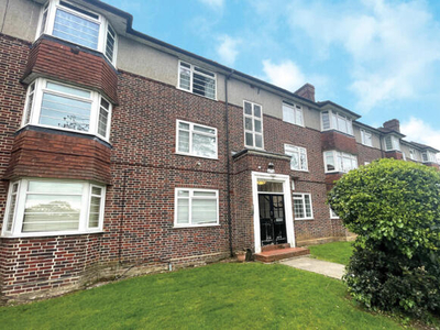 2 Bedroom Flat For Sale In Ruskin Court, Winchmore Hill Road
