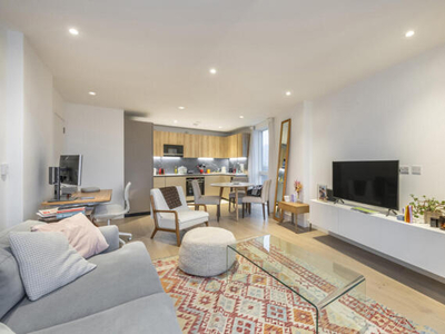 2 Bedroom Flat For Sale In
Shoreditch Park