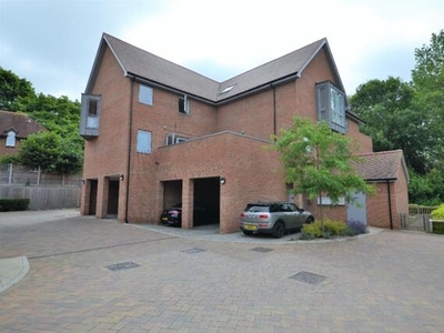 2 Bedroom Ground Floor Flat For Rent In Ingatestone, Essex