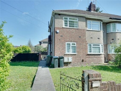 2 Bedroom Maisonette For Sale In Enfield