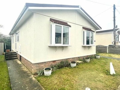 2 Bedroom Mobile Home For Sale In Chelmsford, Essex