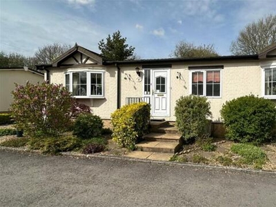 2 Bedroom Park Home For Sale In Devizes, Wiltshire
