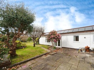 3 Bedroom Bungalow For Sale In Hayling Island, Hampshire