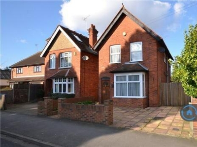 3 Bedroom Detached House For Rent In Maidenhead