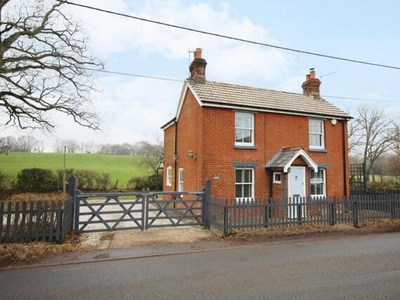 3 Bedroom Detached House For Sale In Winsor, Southampton