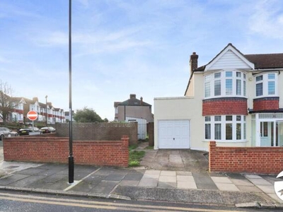 3 Bedroom End Of Terrace House For Sale In Abbey Wood, London