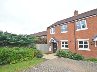 3 Bedroom End Of Terrace House For Sale In Copthorne