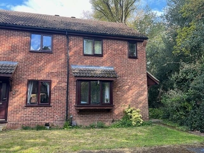 3 Bedroom End Of Terrace House For Sale In Farnham Common