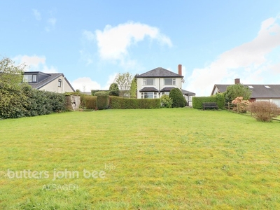 3 bedroom House - Detached for sale in Staffordshire
