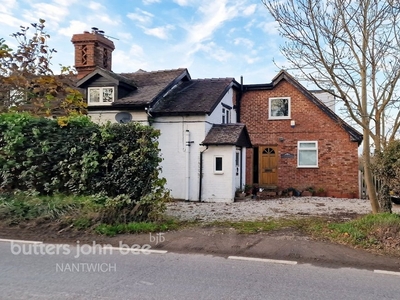 3 bedroom House -Semi-Detached for sale in Aston
