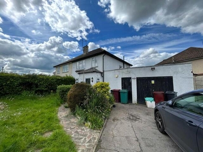 3 Bedroom Semi-detached House For Rent In Reading, Berkshire