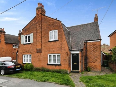 3 Bedroom Semi-detached House For Sale In Billericay