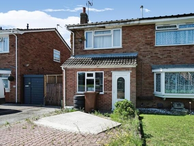 3 Bedroom Semi-detached House For Sale In Burton-on-trent