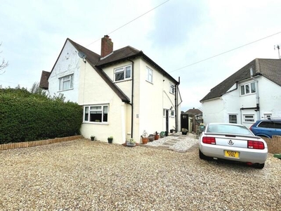3 Bedroom Semi-detached House For Sale In Chessington