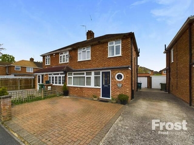 3 Bedroom Semi-detached House For Sale In Staines-upon-thames, Surrey