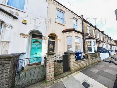 3 Bedroom Terraced House For Sale In Hendon