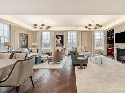 4 Bedroom Apartment For Sale In Mayfair, London