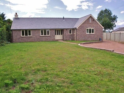4 Bedroom Bungalow For Rent In Hereford, Herefordshire