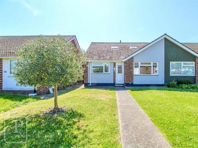 4 Bedroom Bungalow For Sale In Walton On The Naze, Essex