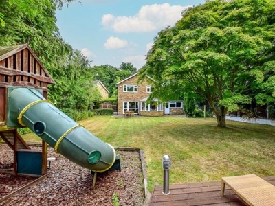 4 Bedroom Detached House For Sale In Farnham Common