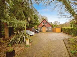 4 Bedroom Detached House For Sale In Shadoxhurst
