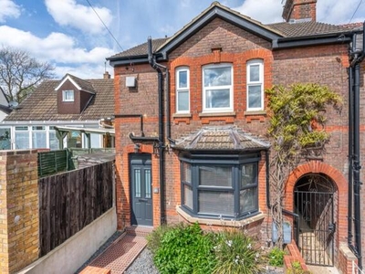 4 Bedroom End Of Terrace House For Sale In Boxmoor, Hertfordshire