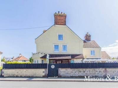 4 Bedroom End Of Terrace House For Sale In Mundesley
