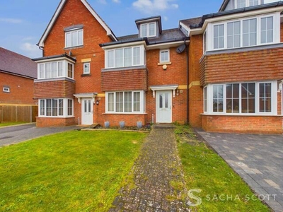 4 Bedroom House Coulsdon Greater London