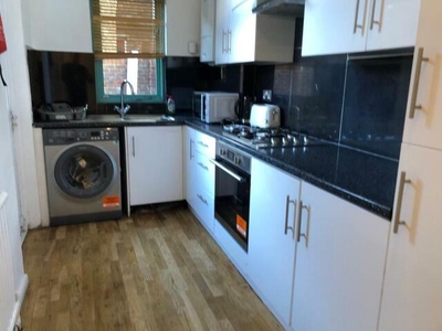 4 Bedroom House For Rent In London
