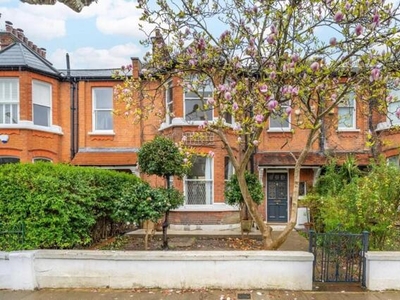 4 Bedroom House For Rent In North Kensington