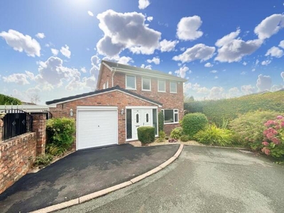 4 Bedroom House Newcastle Staffordshire