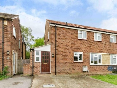 4 Bedroom Semi-detached House For Rent In Guildford
