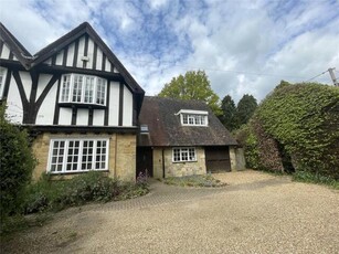 4 Bedroom Semi-detached House For Rent In Tonbridge, Kent