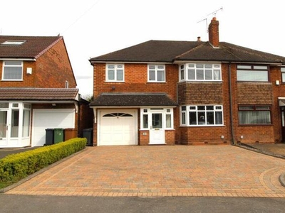 4 Bedroom Semi-detached House For Sale In Walsall