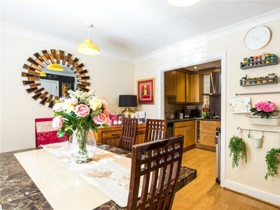4 Bedroom Terraced House For Sale In Hungerford, Berkshire