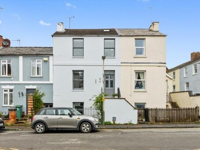 4 Bedroom Town House For Sale In Cheltenham, Gloucestershire
