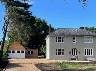 5 Bedroom Detached House For Rent In Lymington, Hampshire