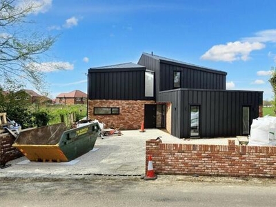 5 Bedroom Detached House For Sale In Preston Road, Manston