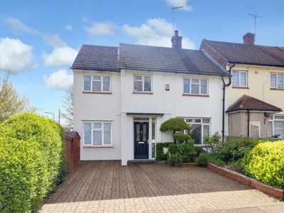 5 Bedroom End Of Terrace House For Sale In Loughton