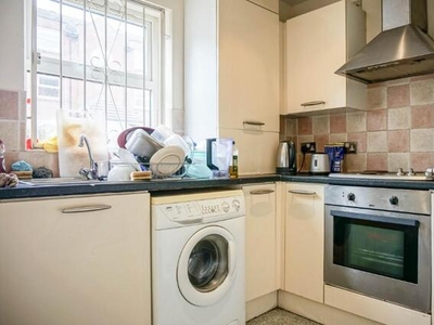 5 Bedroom Ground Floor Flat For Rent In Leeds, West Yorkshire
