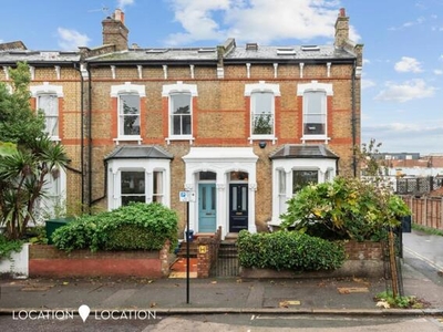 5 Bedroom Semi-detached House For Sale In London