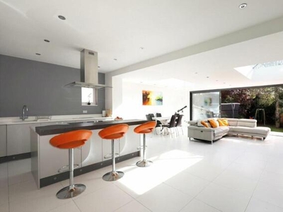 5 Bedroom Semi-detached House For Sale In New Malden, Surrey