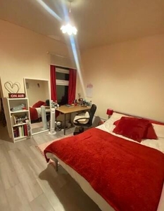 6 Bedroom Terraced House For Rent In Birmingham