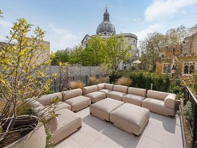6 Bedroom Terraced House For Rent In London