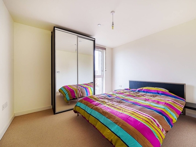 Flat in Hay Currie Street, Tower Hamlets, E14
