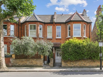 Luxury Semidetached House for sale in London, United Kingdom